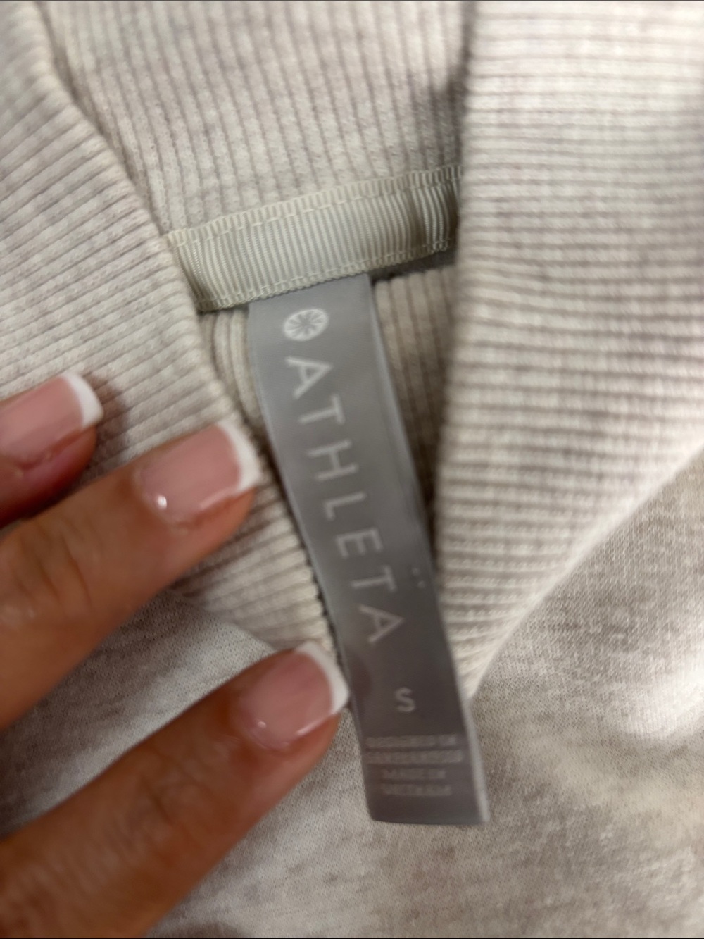 💙 Preloved Athleta Cream Cowl Neck Sweater with Side Zippers - Picture 5 of 6